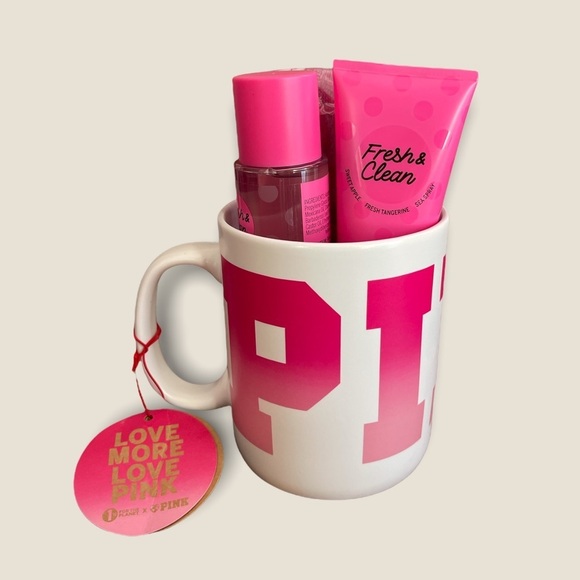 Victorias Secret PINK Fresh & Clean Mug Giftset with Cozy Socks - Picture 2 of 7